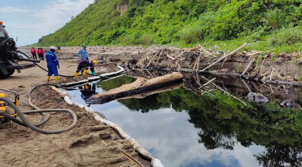 Estos son los puntos de contaminación minera y petrolera en Ecuador ...